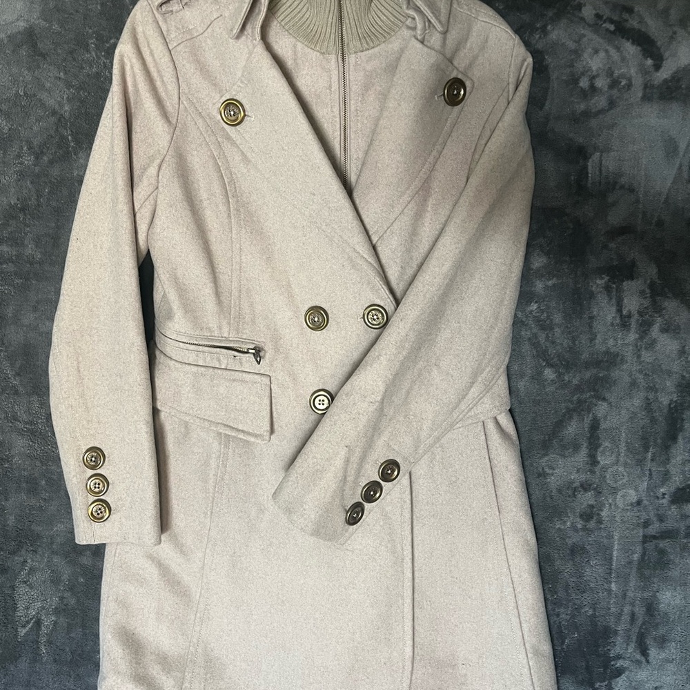 M60 Elegant Cream Double-Breasted Women's Coat